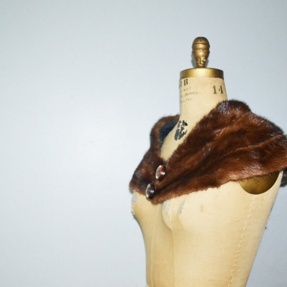 Vintage Real Mink Fur Collar with Button Closure - Picture 3 of 11